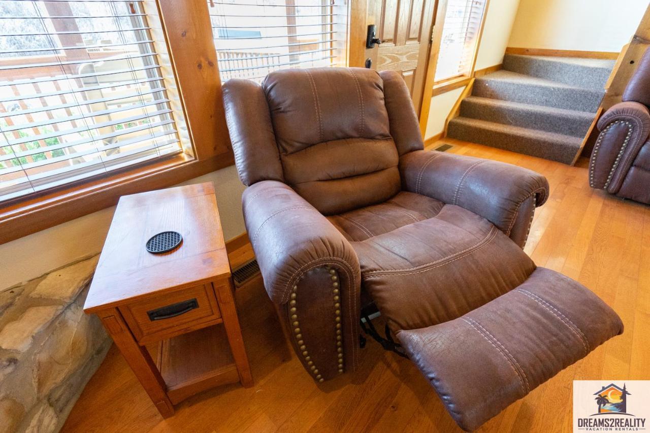 Forest Heights Lodge - 6Br - Pool Table - Near Silver Dollar City - Free Tickets Included แบรนสัน ภายนอก รูปภาพ