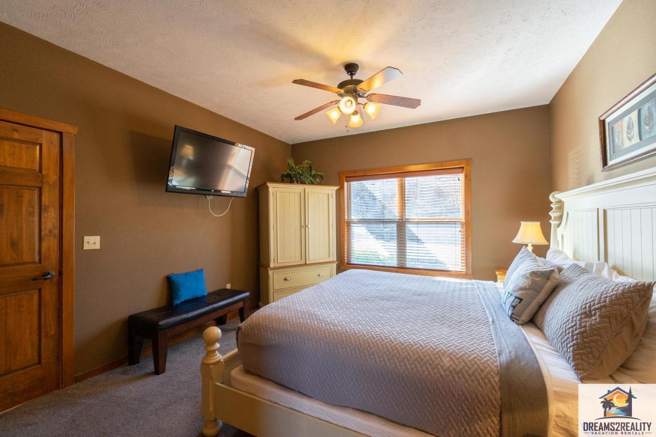 Forest Heights Lodge - 6Br - Pool Table - Near Silver Dollar City - Free Tickets Included แบรนสัน ภายนอก รูปภาพ