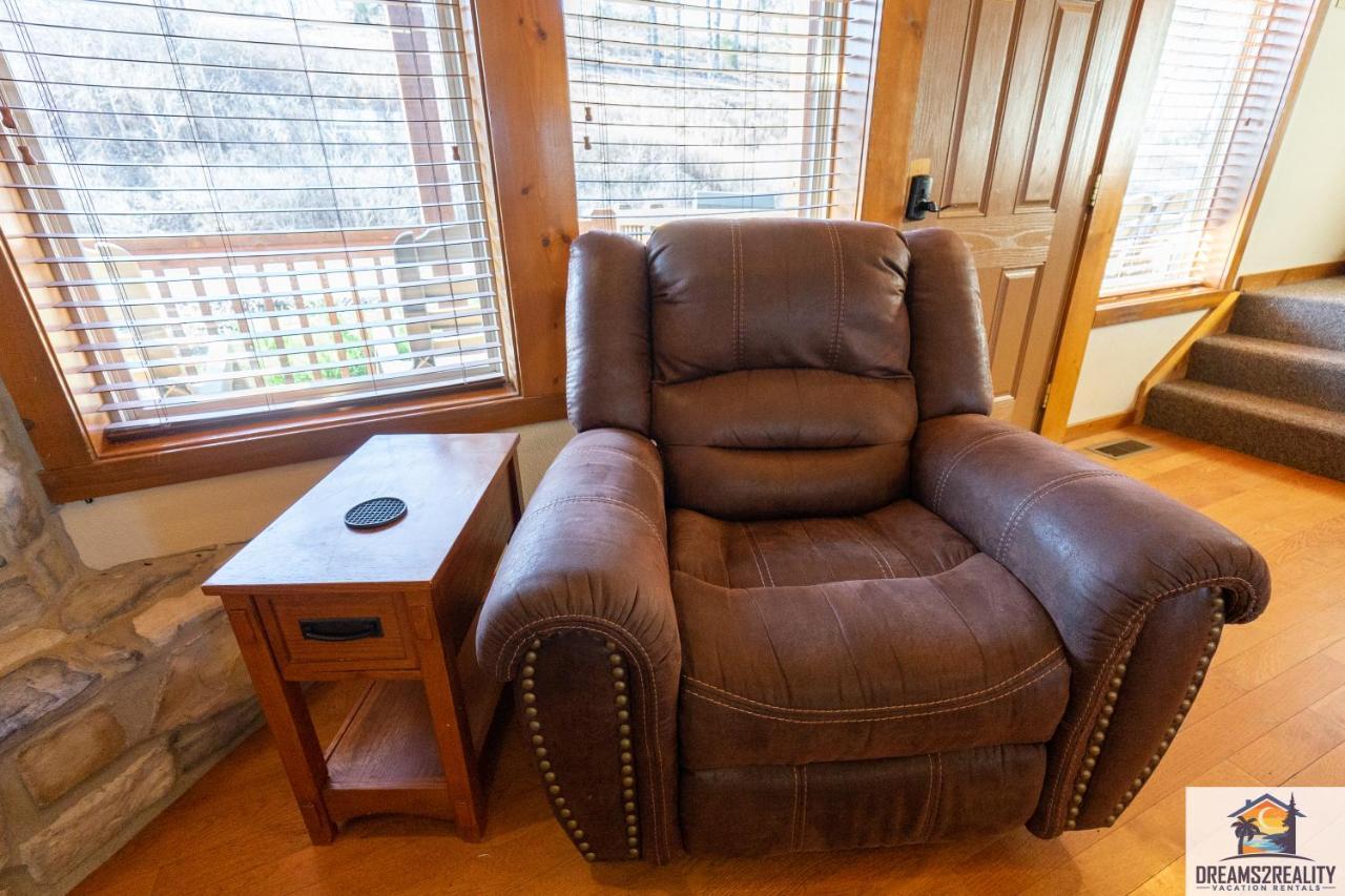 Forest Heights Lodge - 6Br - Pool Table - Near Silver Dollar City - Free Tickets Included แบรนสัน ภายนอก รูปภาพ