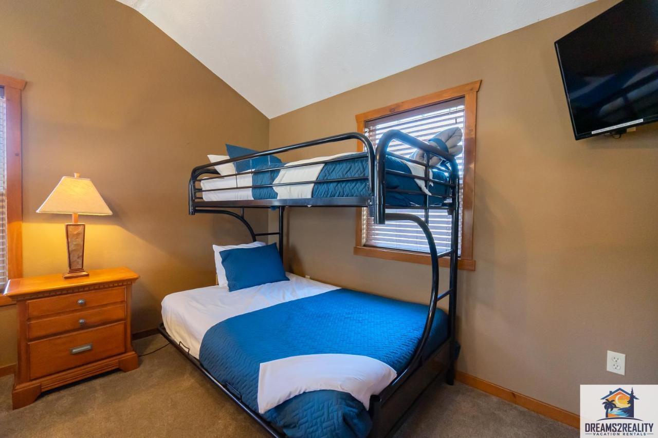 Forest Heights Lodge - 6Br - Pool Table - Near Silver Dollar City - Free Tickets Included แบรนสัน ภายนอก รูปภาพ