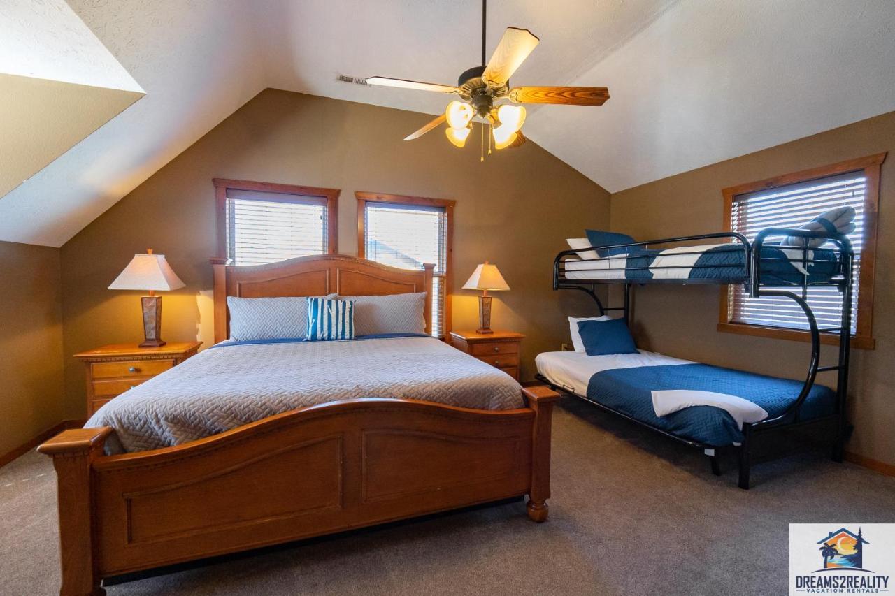 Forest Heights Lodge - 6Br - Pool Table - Near Silver Dollar City - Free Tickets Included แบรนสัน ภายนอก รูปภาพ