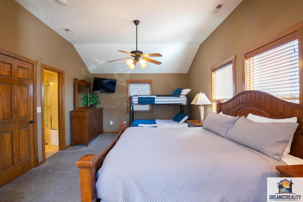 Forest Heights Lodge - 6Br - Pool Table - Near Silver Dollar City - Free Tickets Included แบรนสัน ภายนอก รูปภาพ