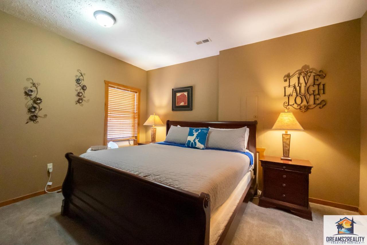 Forest Heights Lodge - 6Br - Pool Table - Near Silver Dollar City - Free Tickets Included แบรนสัน ภายนอก รูปภาพ