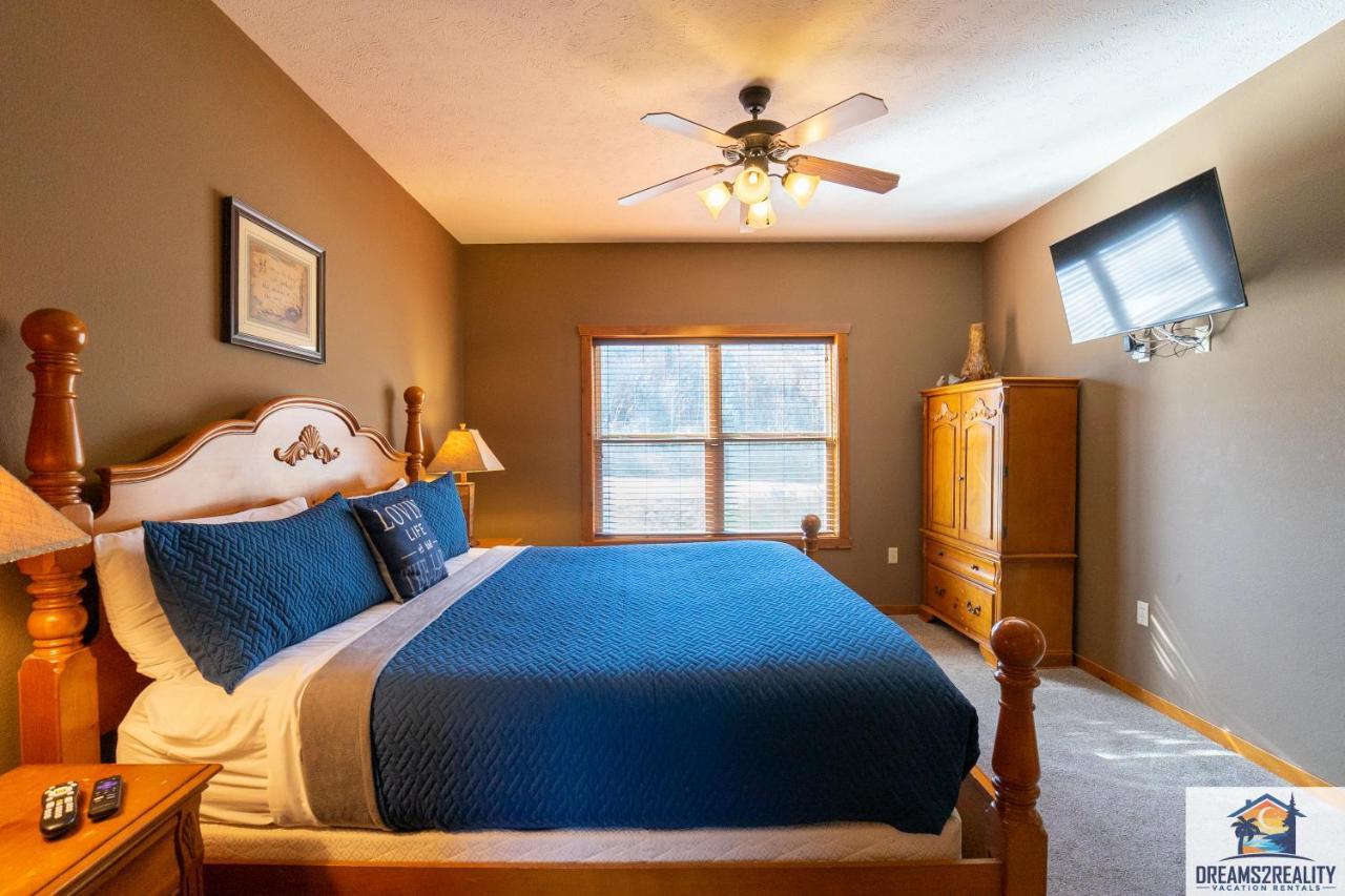 Forest Heights Lodge - 6Br - Pool Table - Near Silver Dollar City - Free Tickets Included แบรนสัน ภายนอก รูปภาพ