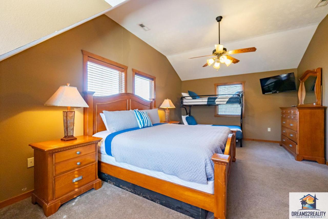 Forest Heights Lodge - 6Br - Pool Table - Near Silver Dollar City - Free Tickets Included แบรนสัน ภายนอก รูปภาพ