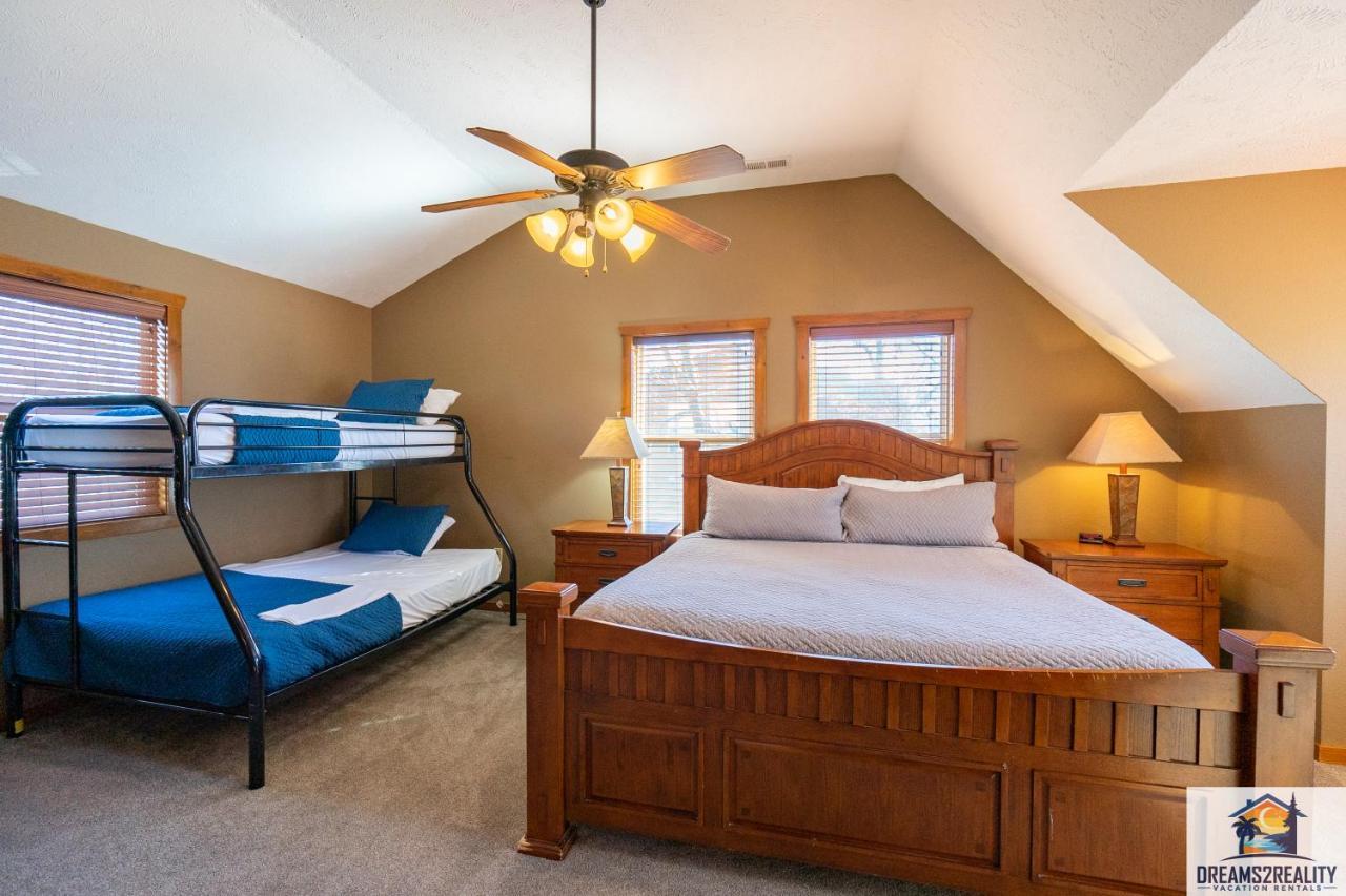 Forest Heights Lodge - 6Br - Pool Table - Near Silver Dollar City - Free Tickets Included แบรนสัน ภายนอก รูปภาพ