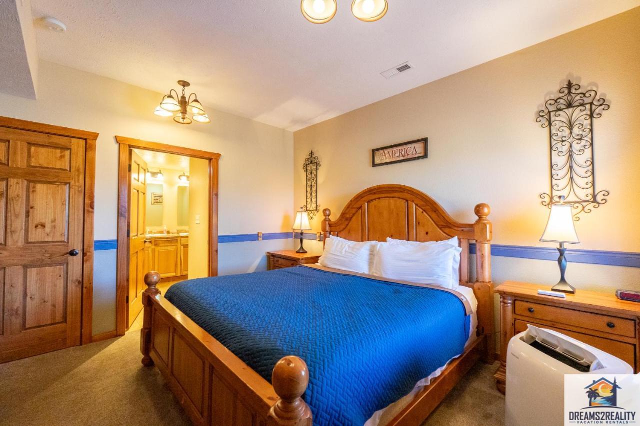 Forest Heights Lodge - 6Br - Pool Table - Near Silver Dollar City - Free Tickets Included แบรนสัน ภายนอก รูปภาพ